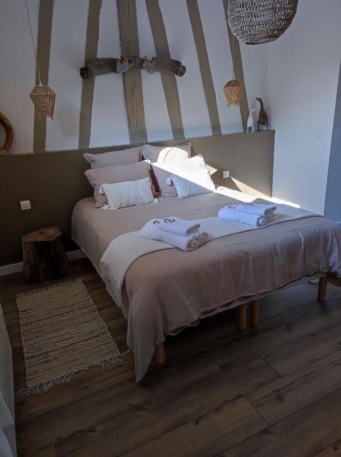 Le Clos Des Crins Hotel Pavilly Ngoại thất bức ảnh